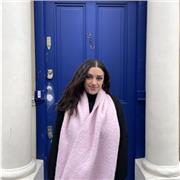 Profesora de Inglés con Máster en profesorado, prefiero alumnos de primaria y la Eso.